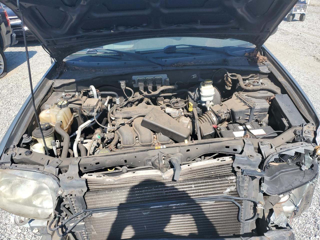 2006 Ford Escape - Image 11