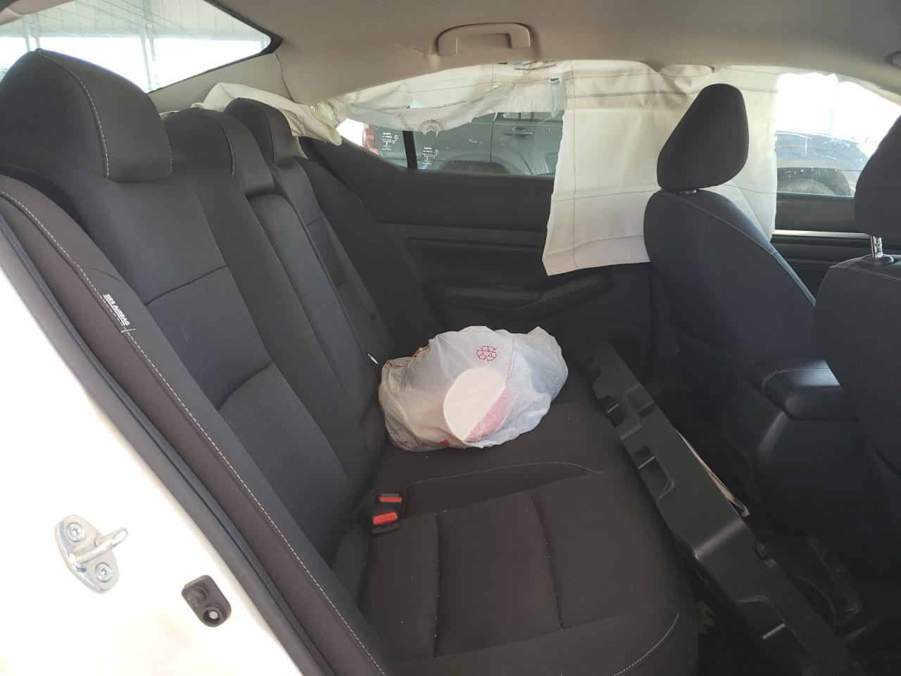 2021 Nissan Altima - Image 10