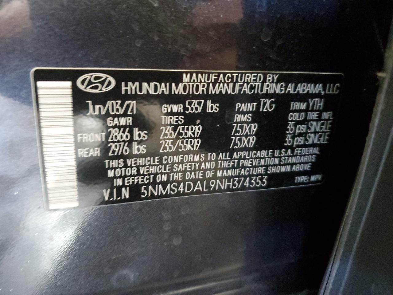 2022 Hyundai Santa Fe - Image 13