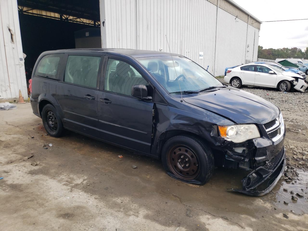 2013 Dodge Caravan - Image 4