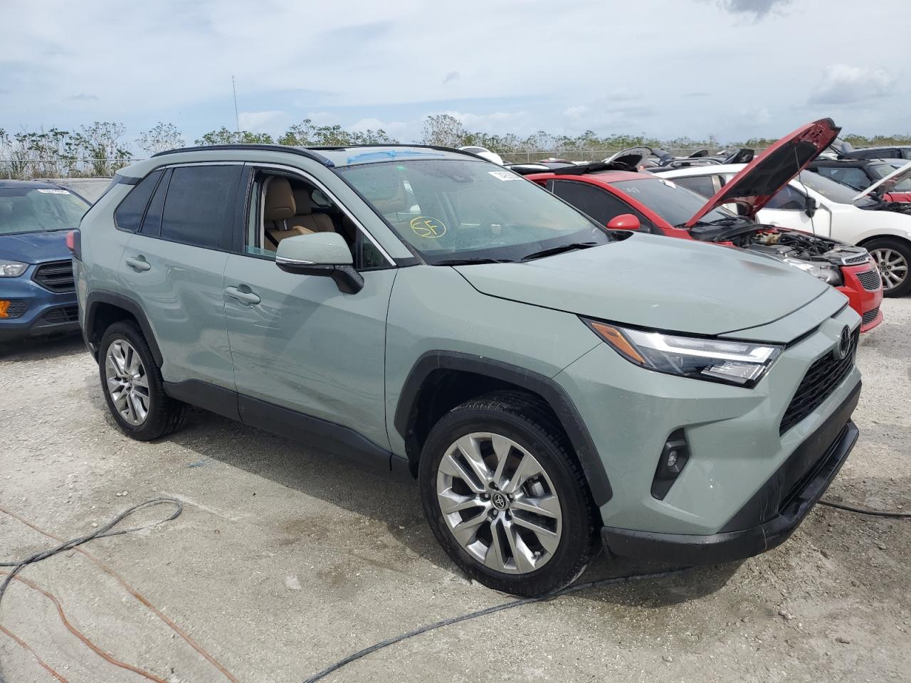2023 Toyota RAV 4 - Image 4