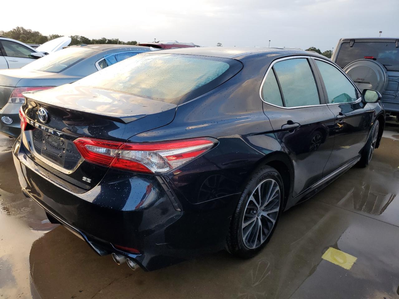 2018 Toyota Camry - Image 3