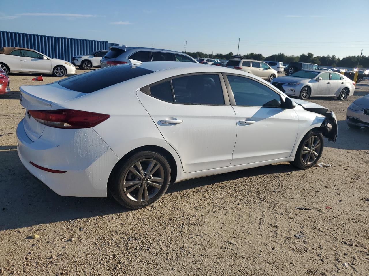 2018 Hyundai Elantra - Image 3