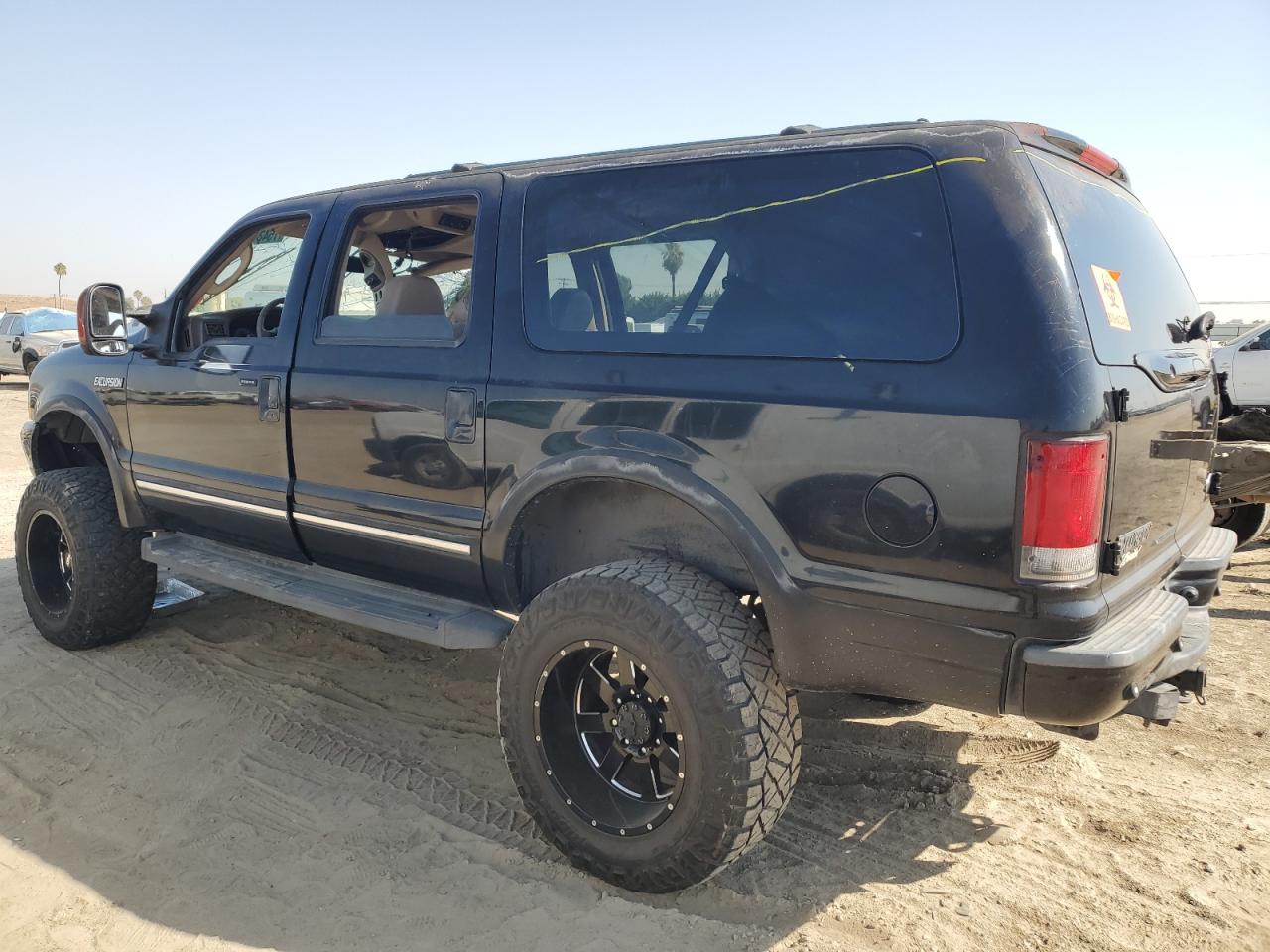 2004 Ford Excursion - Image 2