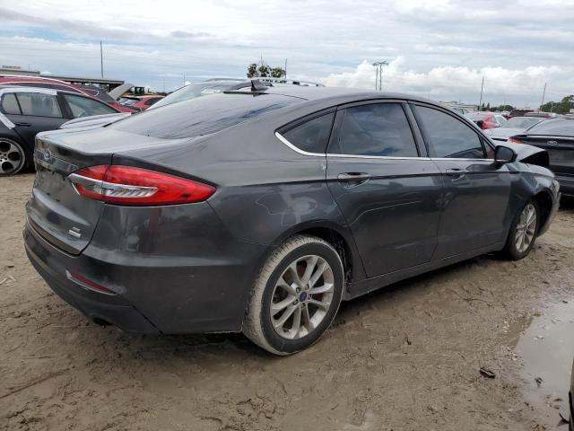 3FA6P0HD2LR218447 Ford Fusion SE 3