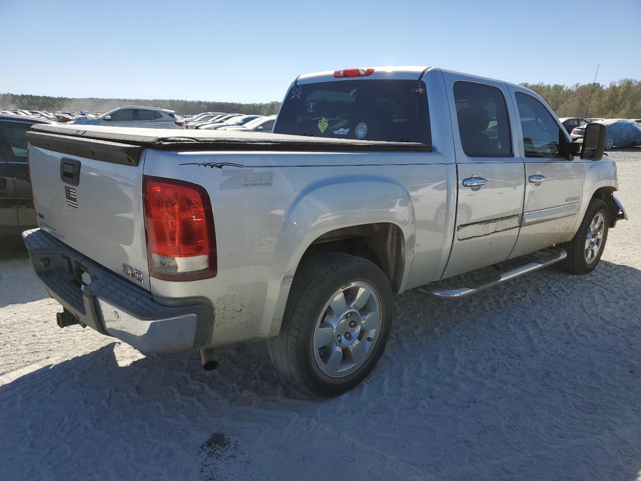 2011 GMC Sierra - Image 3