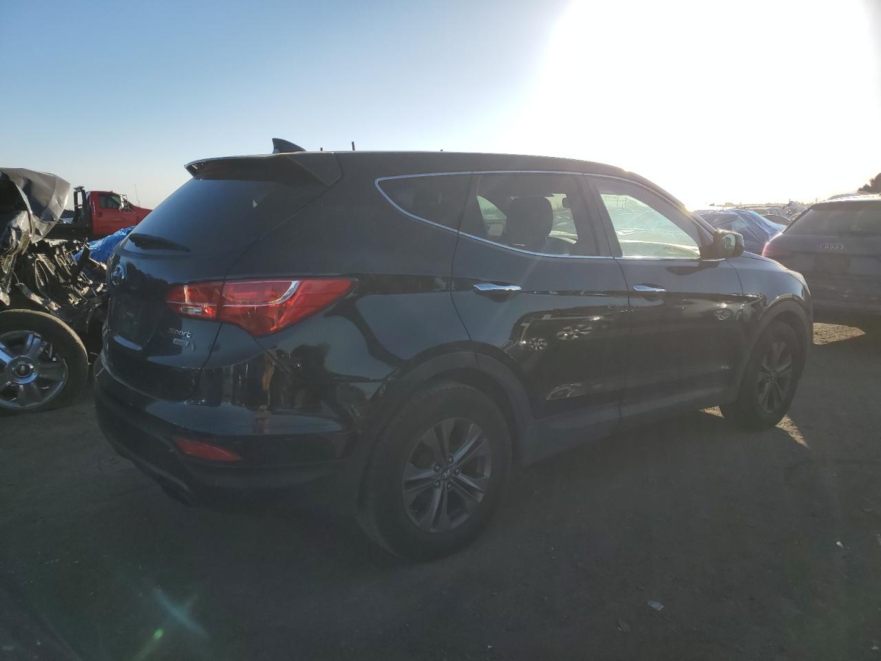 2015 Hyundai Santa Fe - Image 3