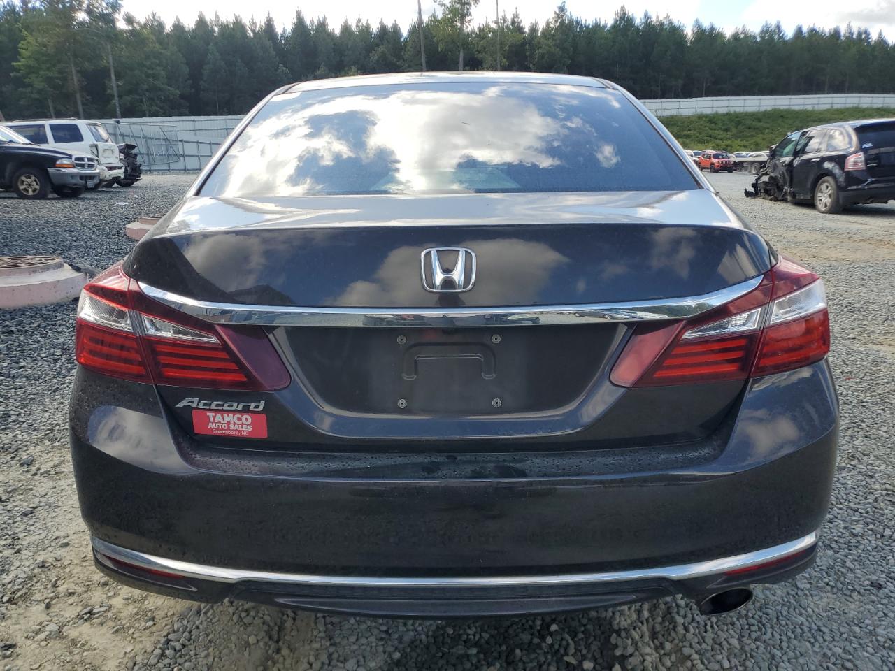 1HGCR2F33HA034263 2017 Honda Accord Lx