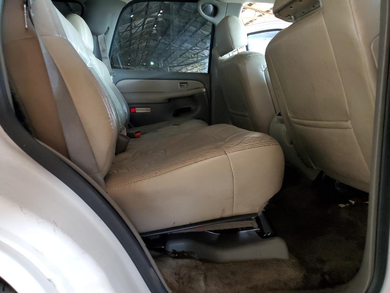 2002 Chevrolet Tahoe C1500 VIN: 1GNEC13T32R228038 Lot: 74136204