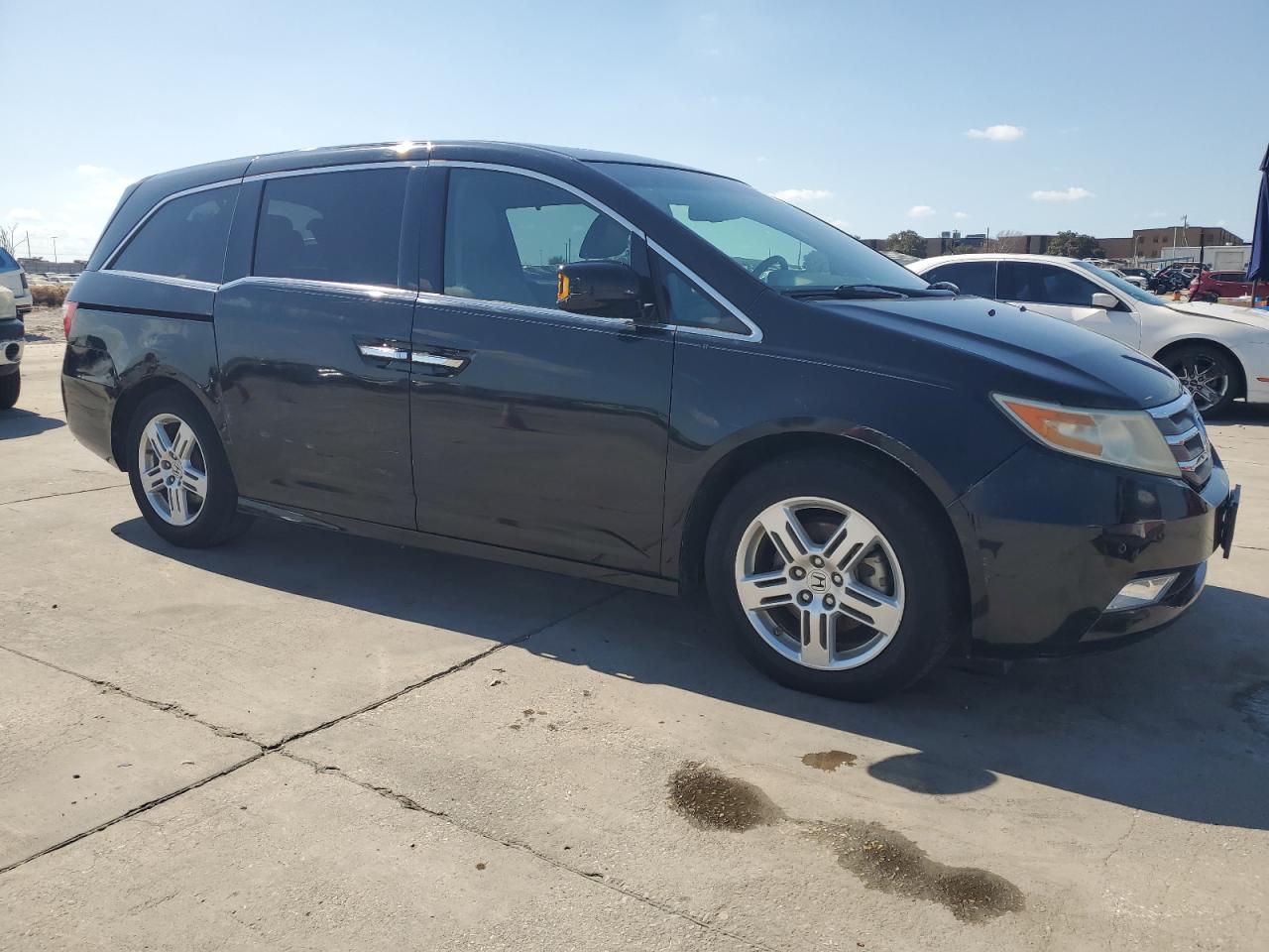 2011 Honda Odyssey - Image 4