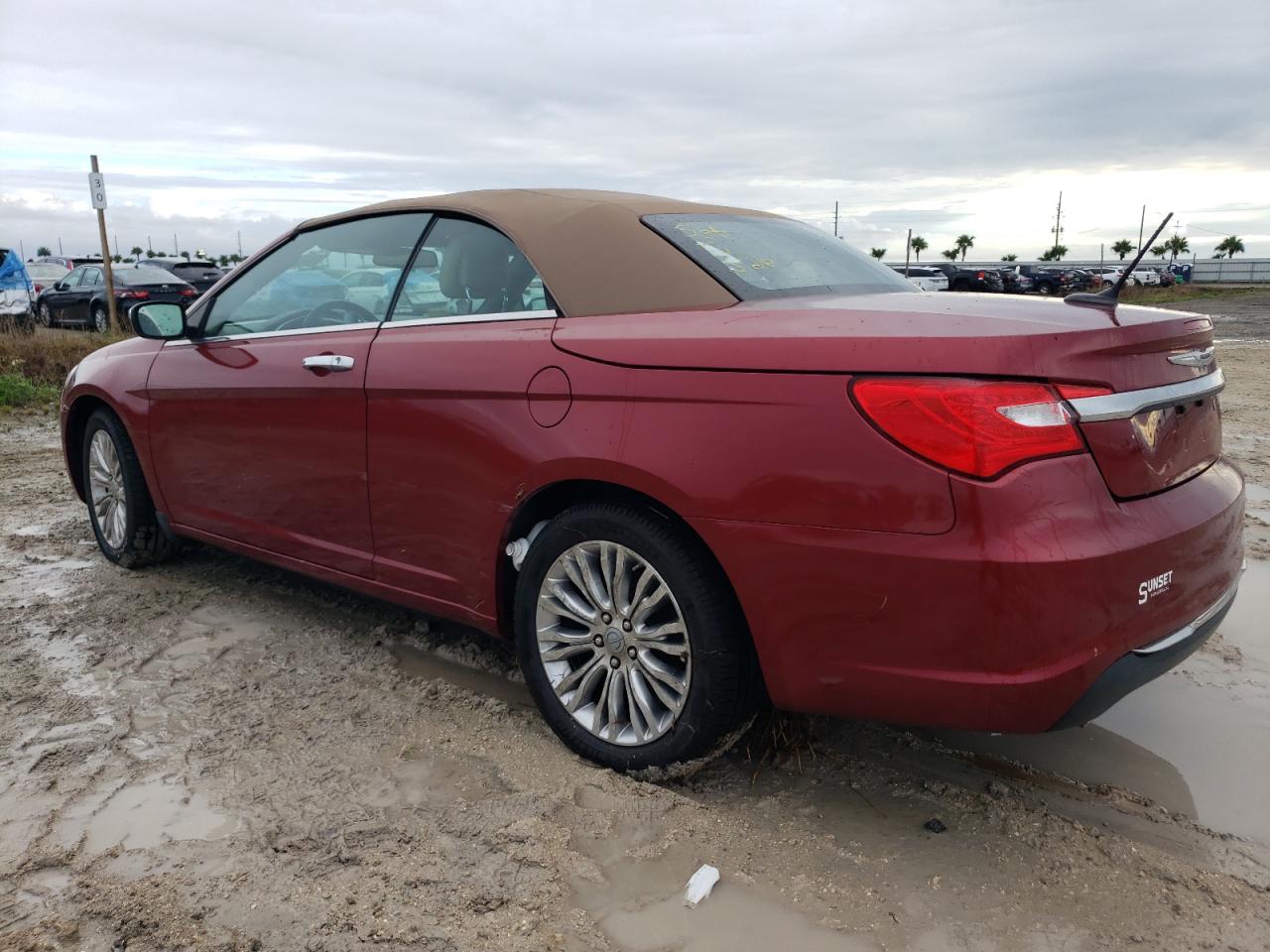 2012 Chrysler 200 - Image 2