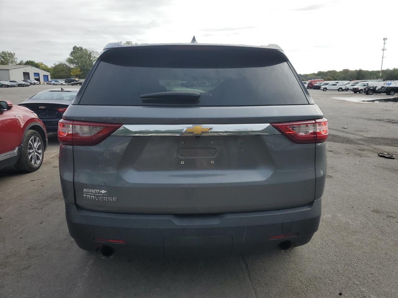 2019 Chevrolet Traverse Ls VIN: 1GNERFKWXKJ305736 Lot: 74176654