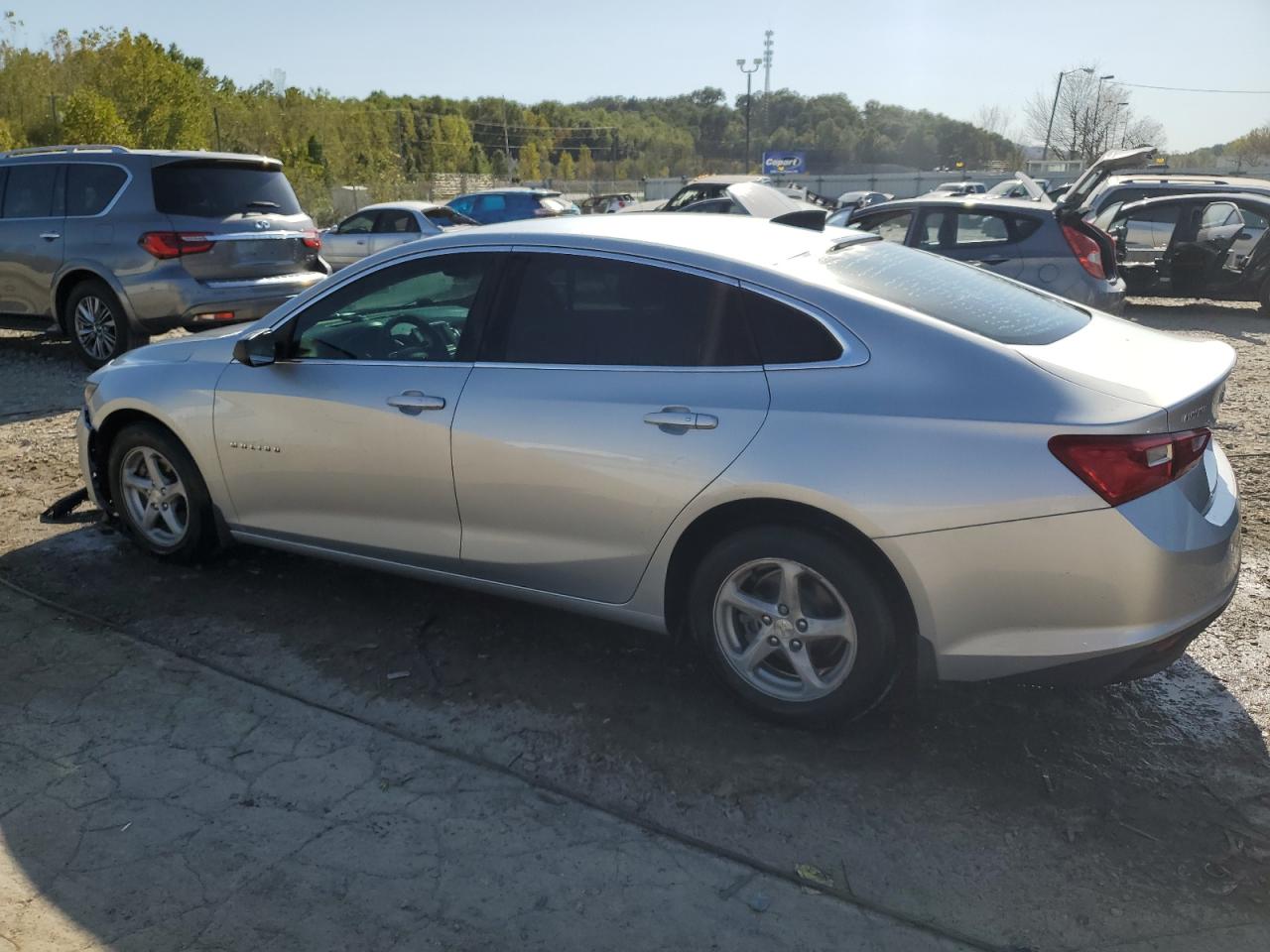 2016 Chevrolet Malibu - Image 2
