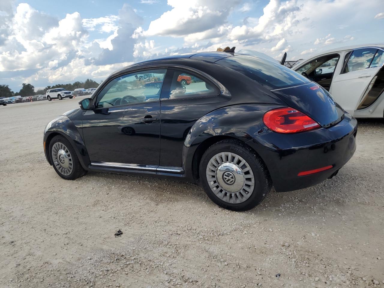 2014 Volkswagen Beetle VIN: 3VWJ17AT2EM637489 Lot: 74013144