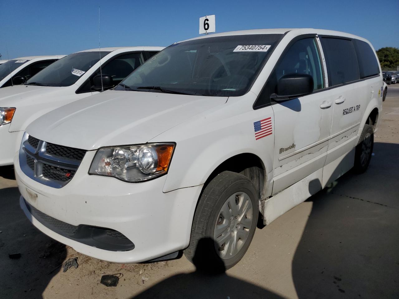 2017 Dodge Grand Caravan Se للبيع في Grand Prairie، TX - Minor Dent/Scratches