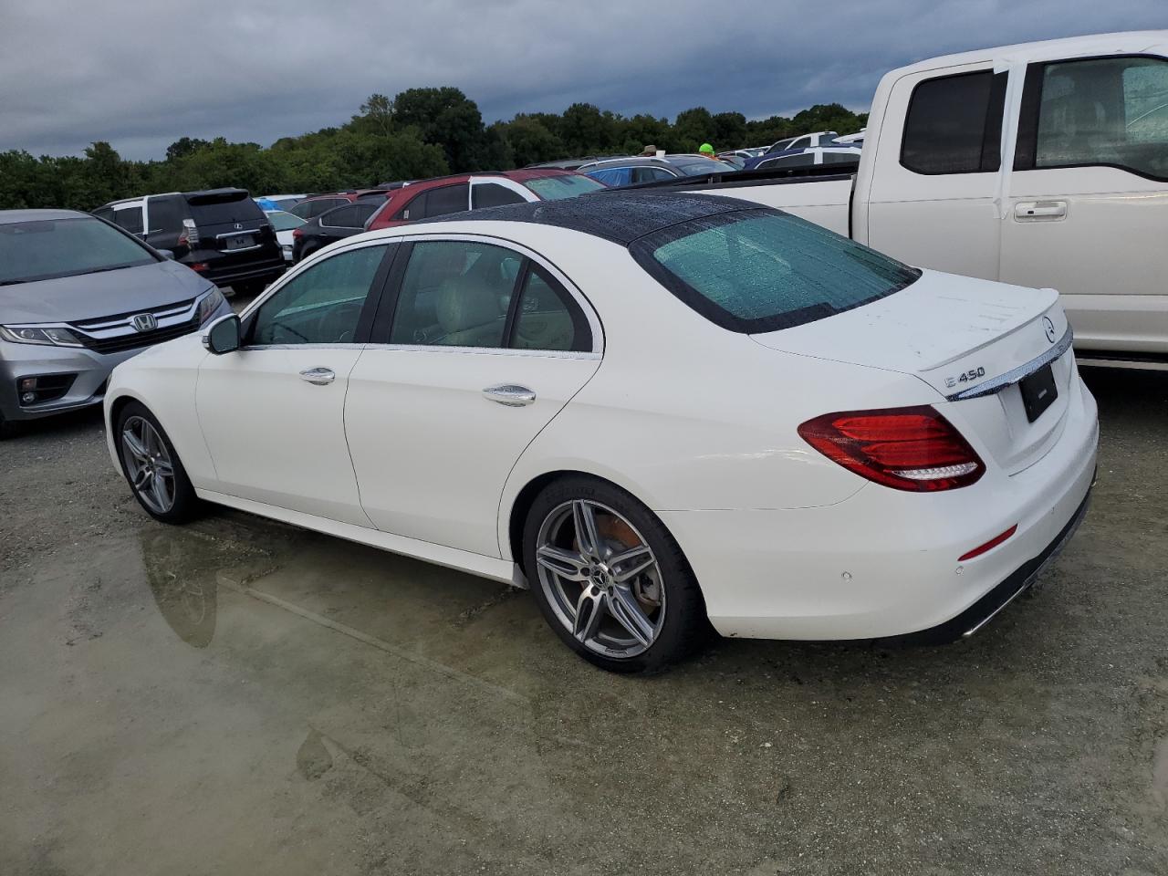 WDDZF6JB3KA571252 2019 MERCEDES-BENZ E CLASS - Image 2