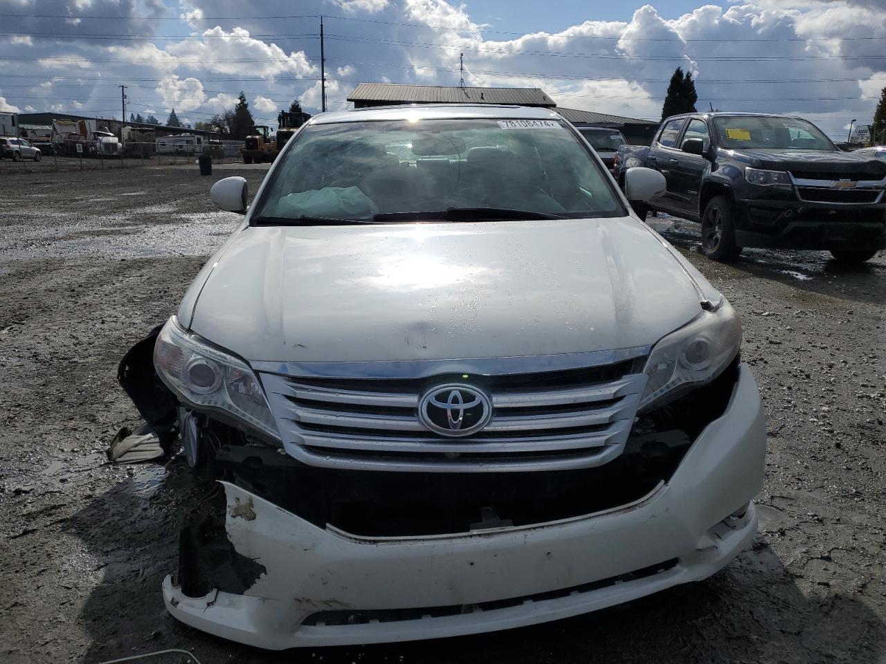 2011 Toyota Avalon - Image 5
