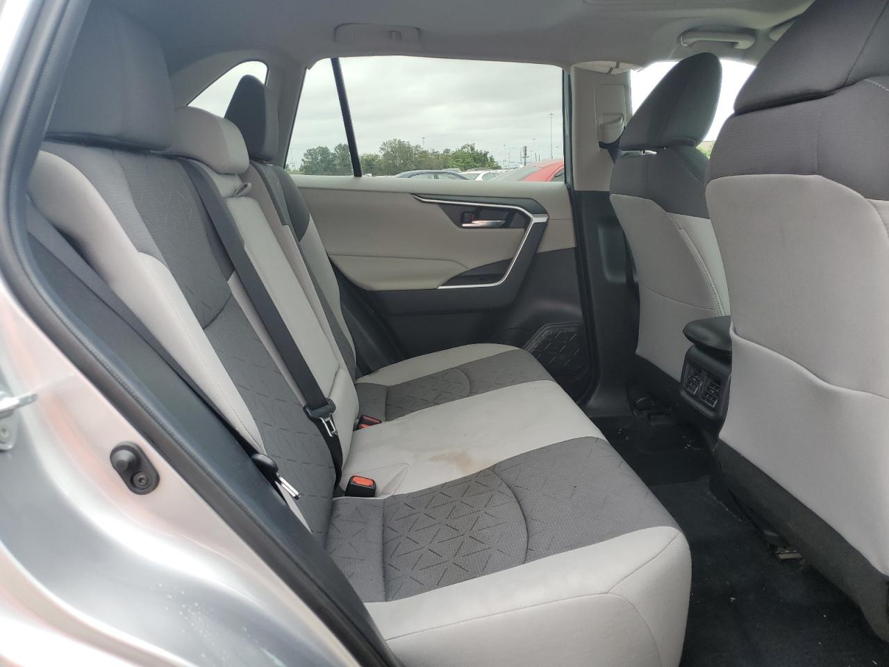 2021 Toyota RAV 4 - Image 11