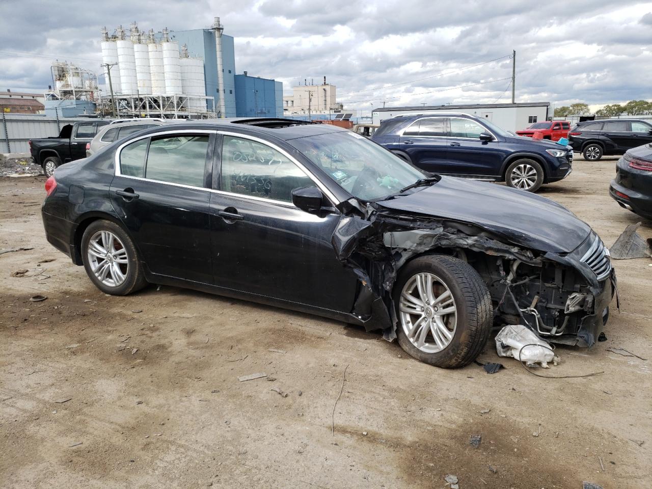 2015 Infiniti Q40 - Image 4