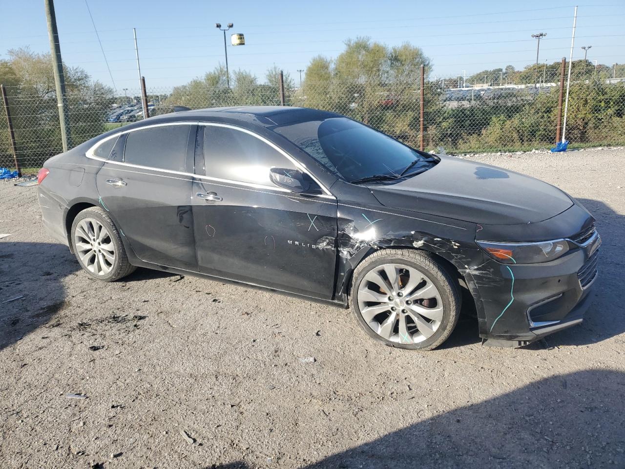 2016 Chevrolet Malibu - Image 4