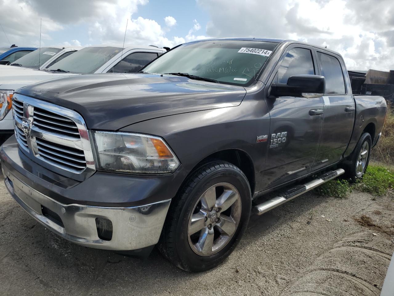 VIN 1C6RR6LTXKS538225 2019 RAM 1500 no.1