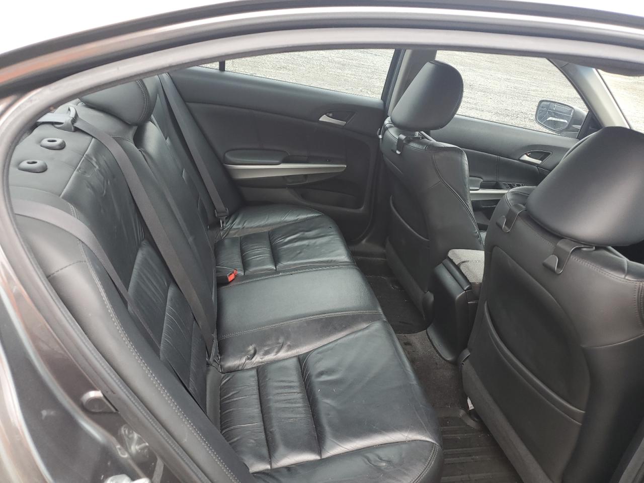 2009 Honda Accord - Image 10