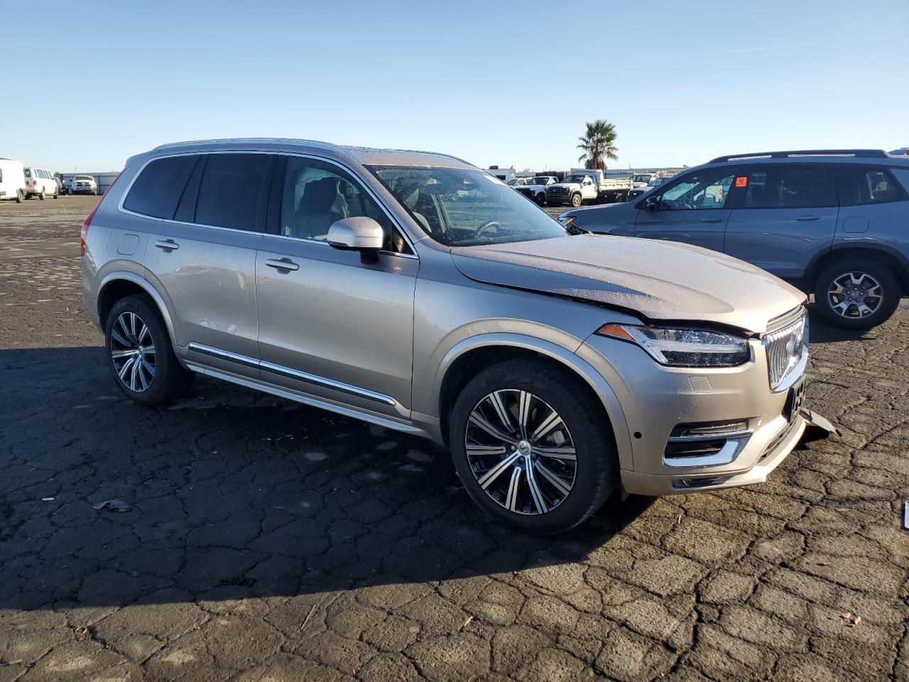 2023 Volvo XC90 - Image 4