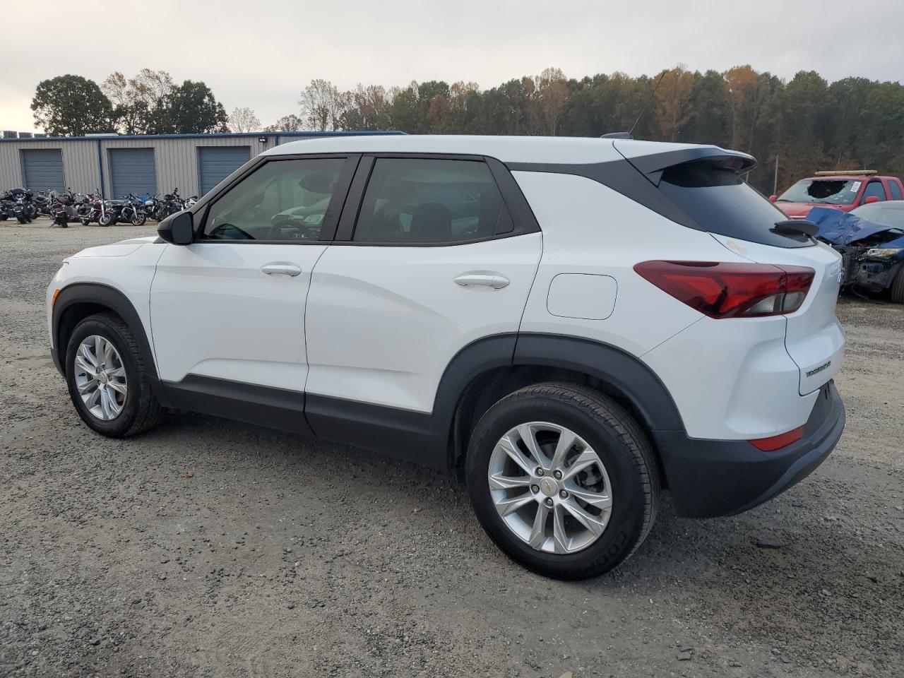2021 Chevrolet TrailBlazer - Image 2