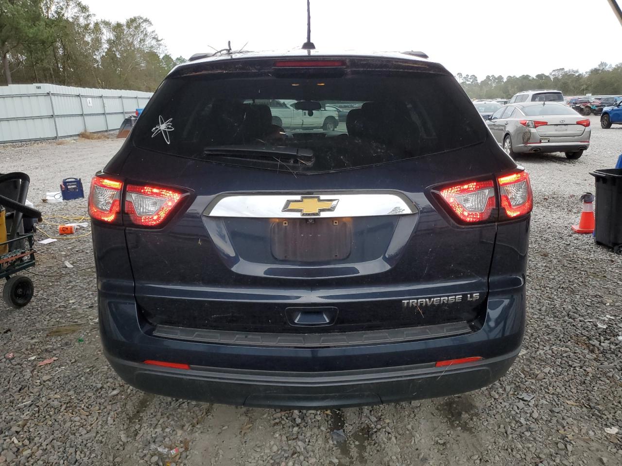 1GNKRFKD8GJ321426 2016 Chevrolet Traverse Ls