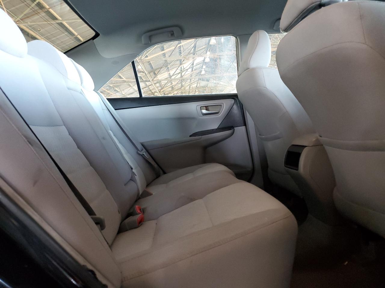 2015 Toyota Camry - Image 10