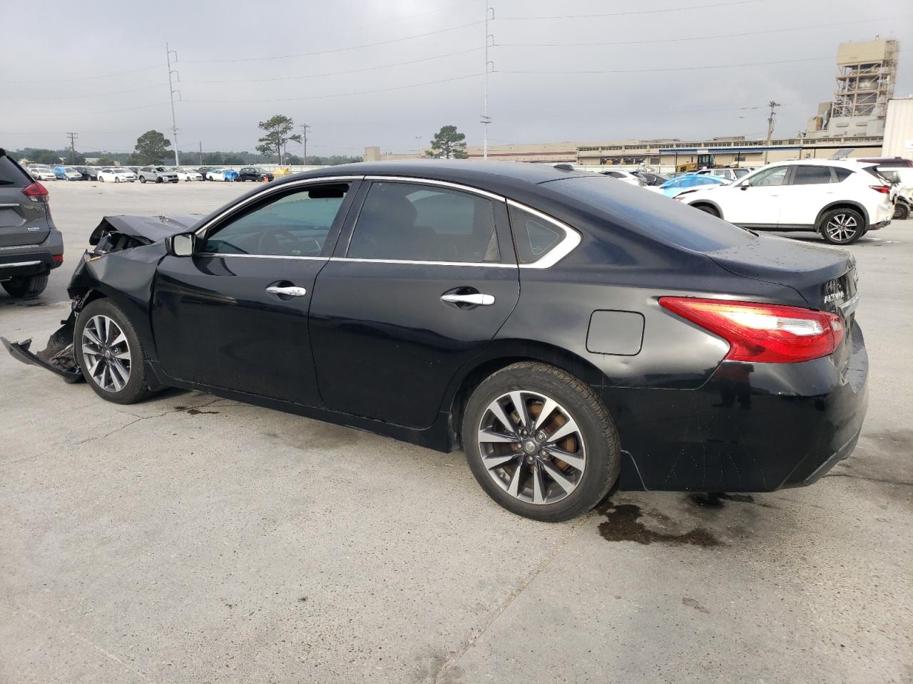 2016 Nissan Altima - Image 2