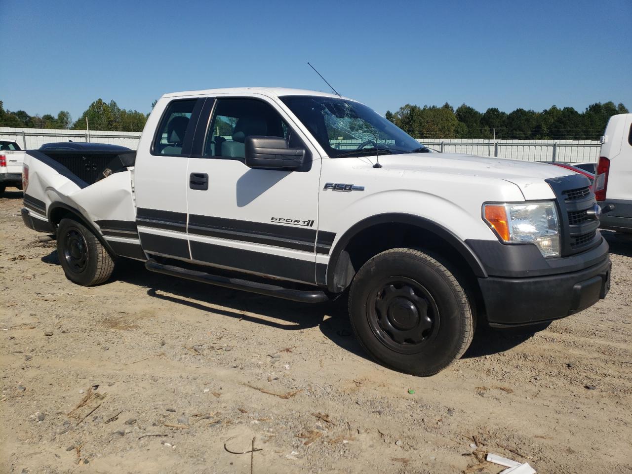 2013 Ford F150 Super Cab VIN: 1FTEX1CM2DFA48222 Lot: 74473444