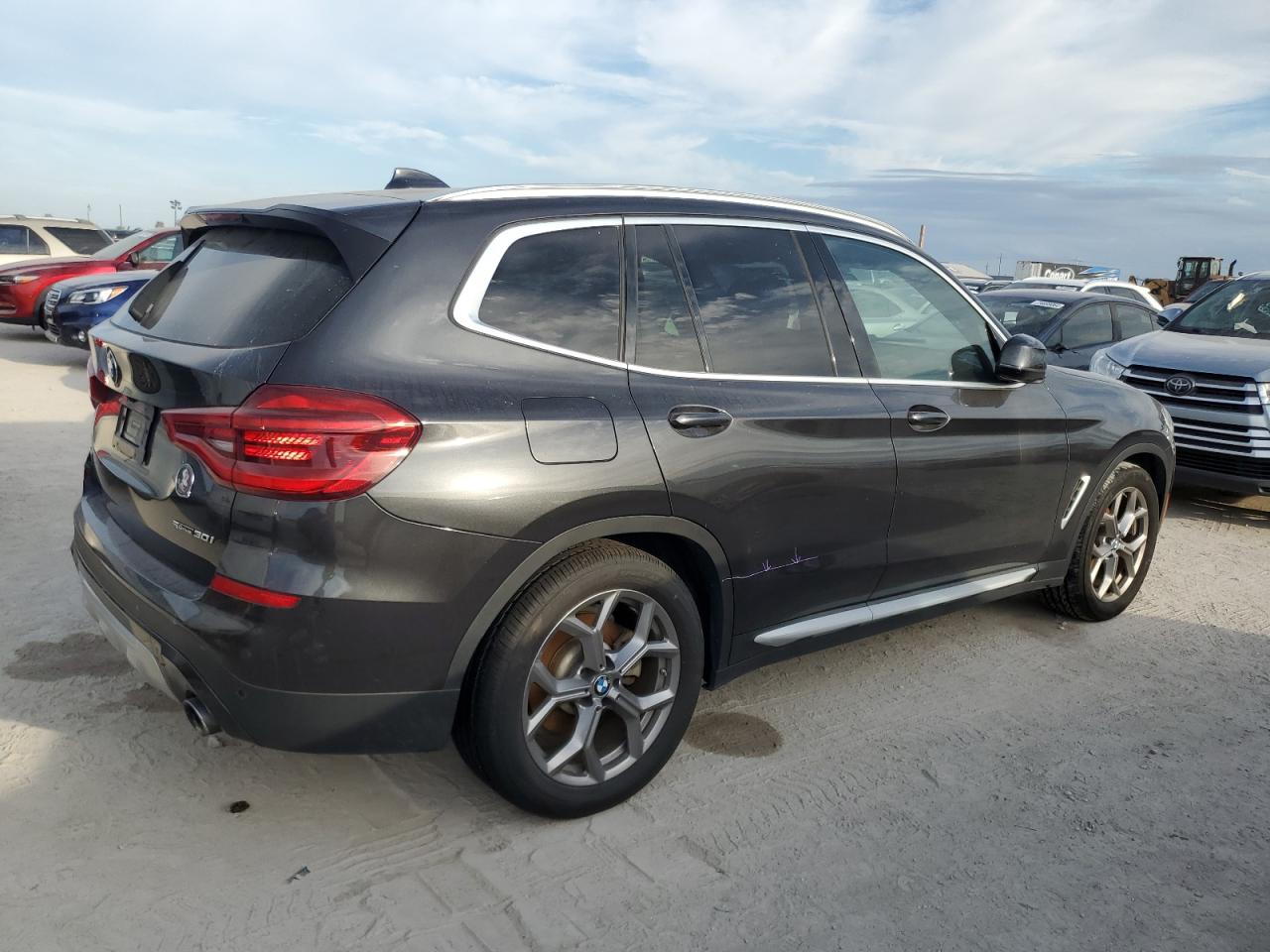 VIN 5UXTY3C02LLU72222 2020 BMW X3 no.3