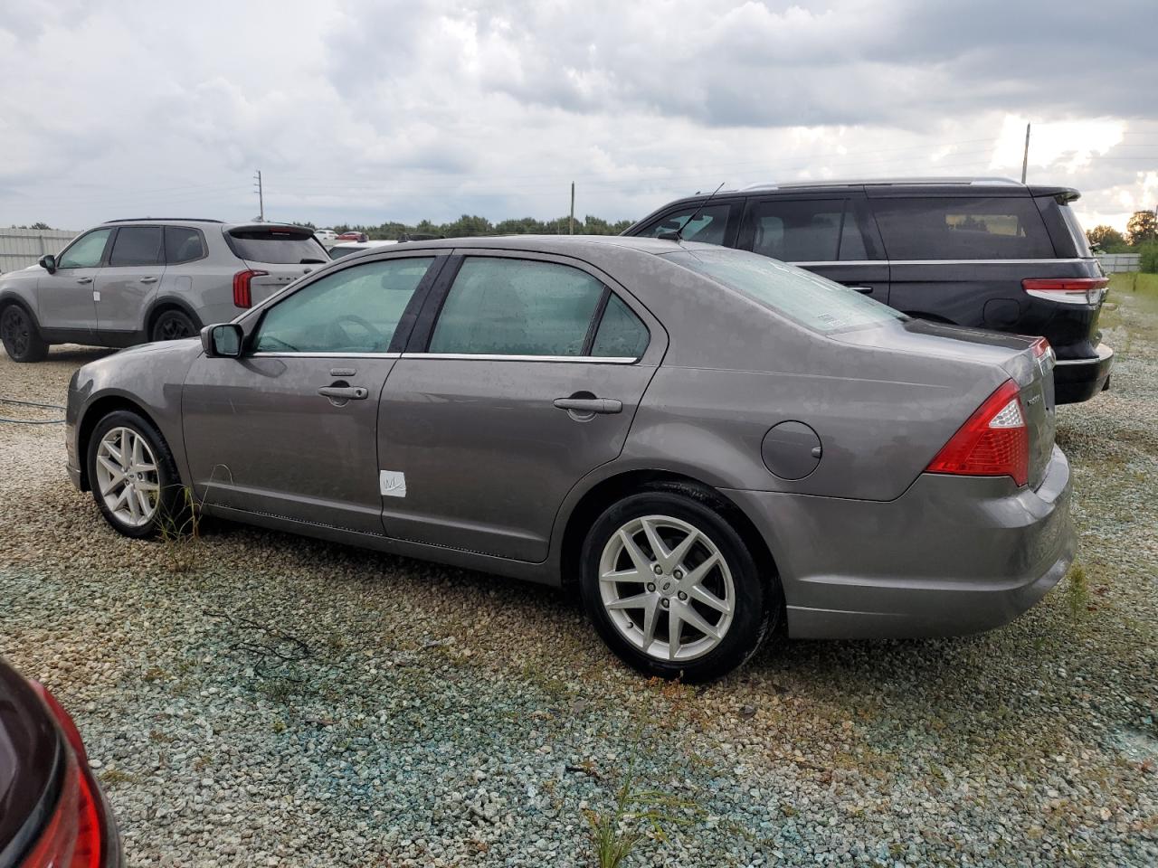 2012 Ford Fusion - Image 2