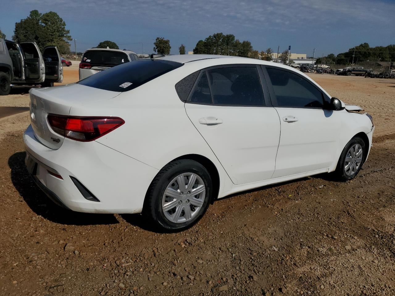 2022 Kia Rio - Image 3