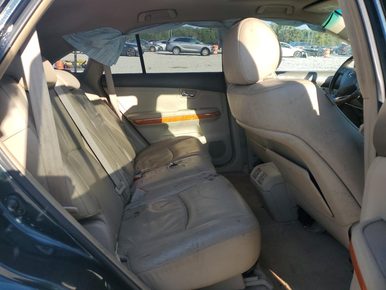 2005 Lexus RX - Image 12