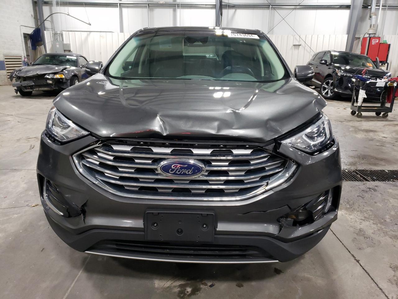 2019 Ford Edge - Image 5