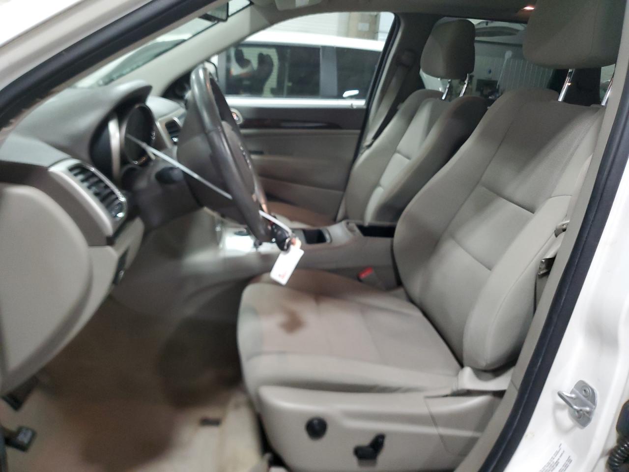 2012 Jeep Grand Cherokee - Image 7