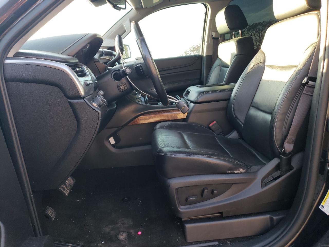 2016 Chevrolet Suburban - Image 7