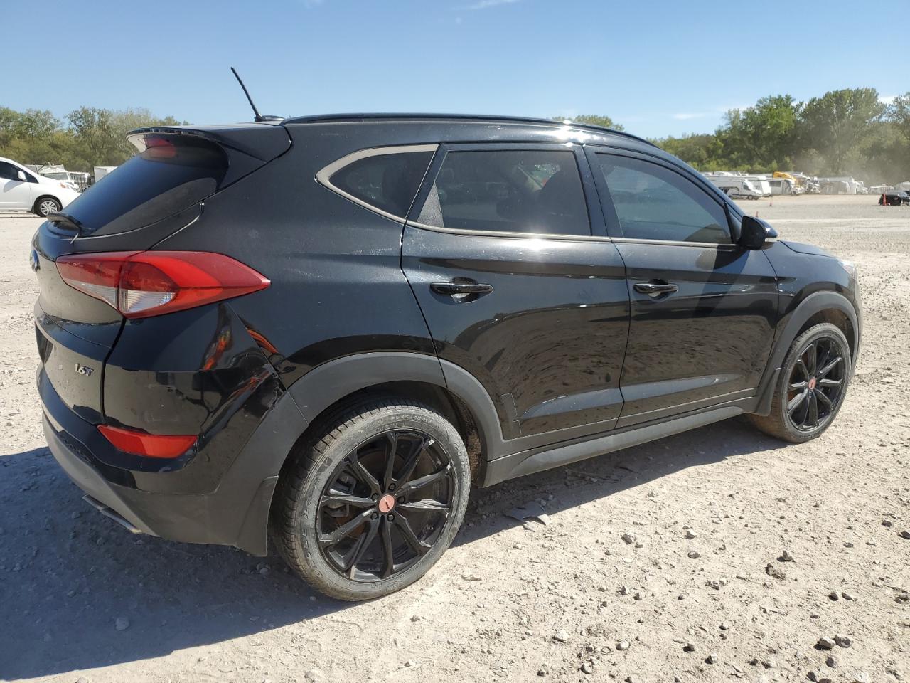 KM8J33A28HU528690 2017 Hyundai Tucson Limited