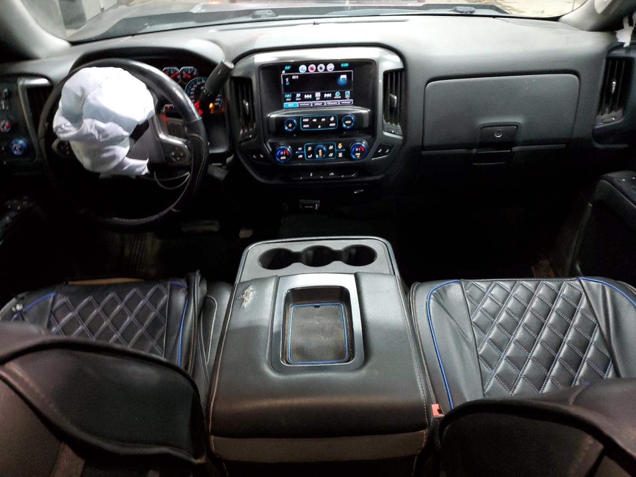 2016 Chevrolet Silverado - Image 8