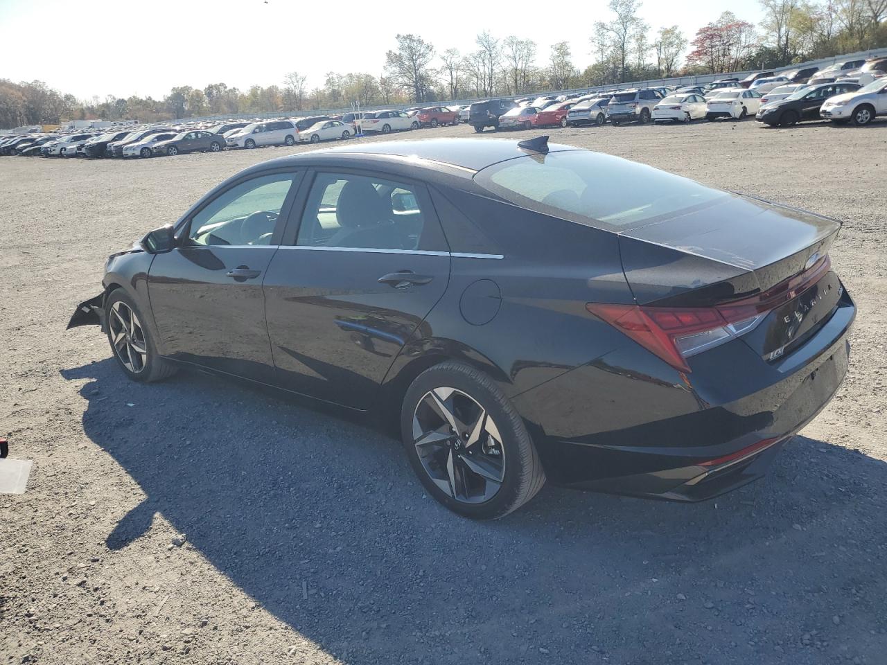 2023 Hyundai Elantra - Image 2