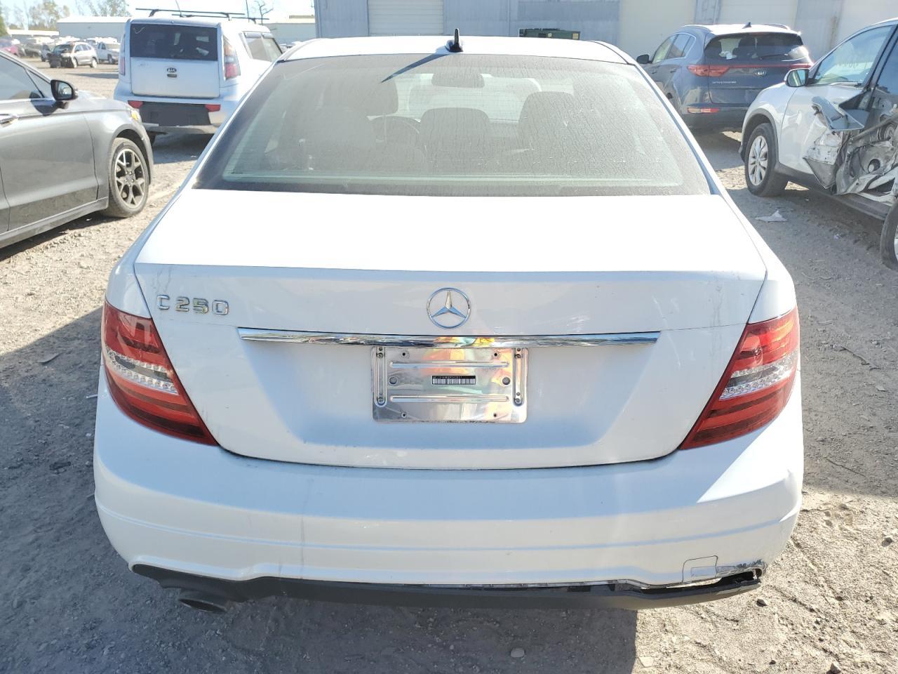 2013 Mercedes-Benz C 250 VIN: WDDGF4HB8DR262821 Lot: 74514194