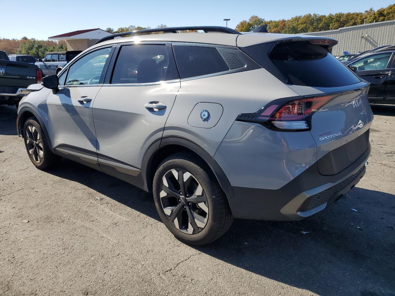2023 Kia Sportage - Image 2