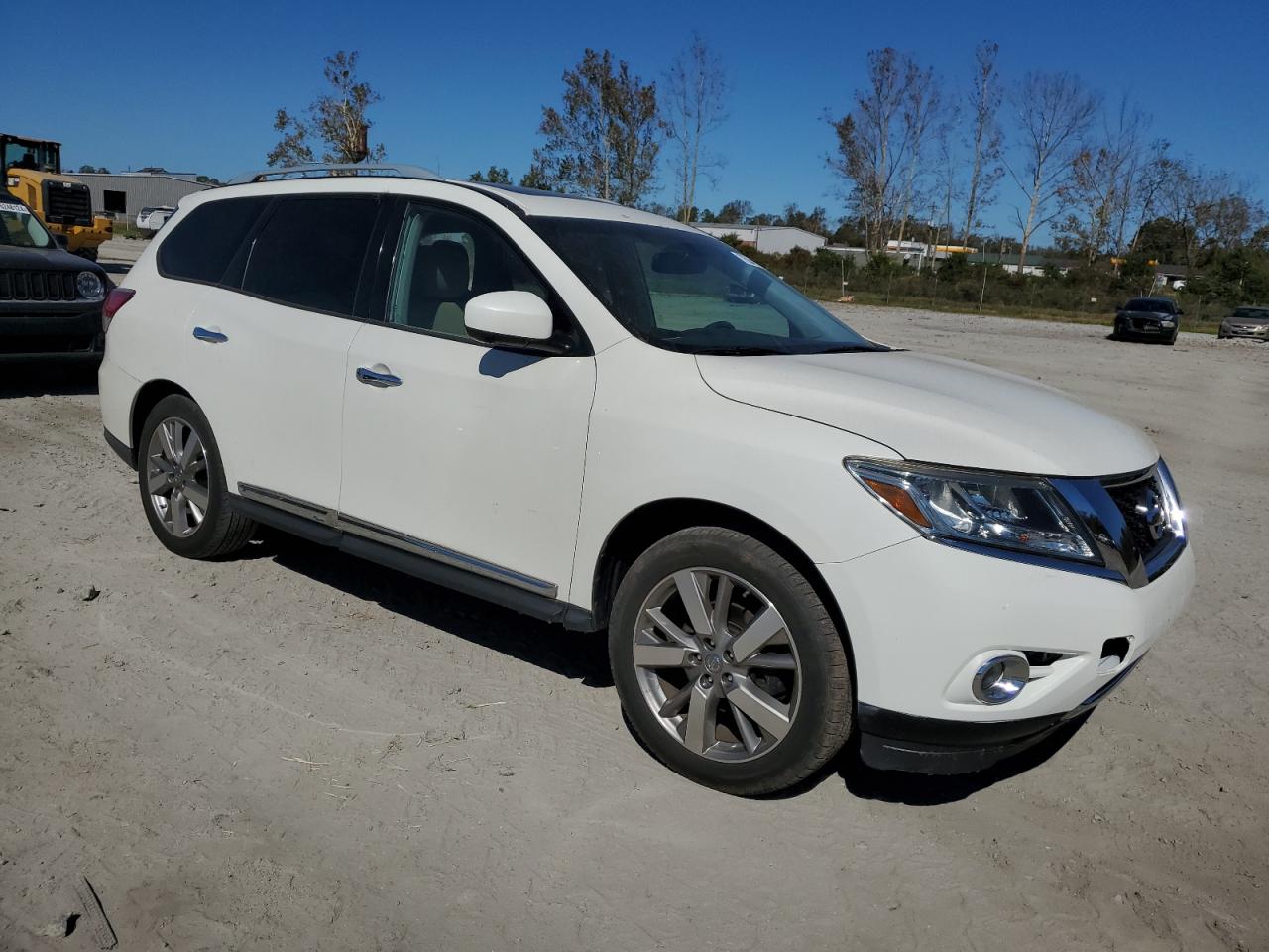 2016 Nissan Pathfinder - Image 4