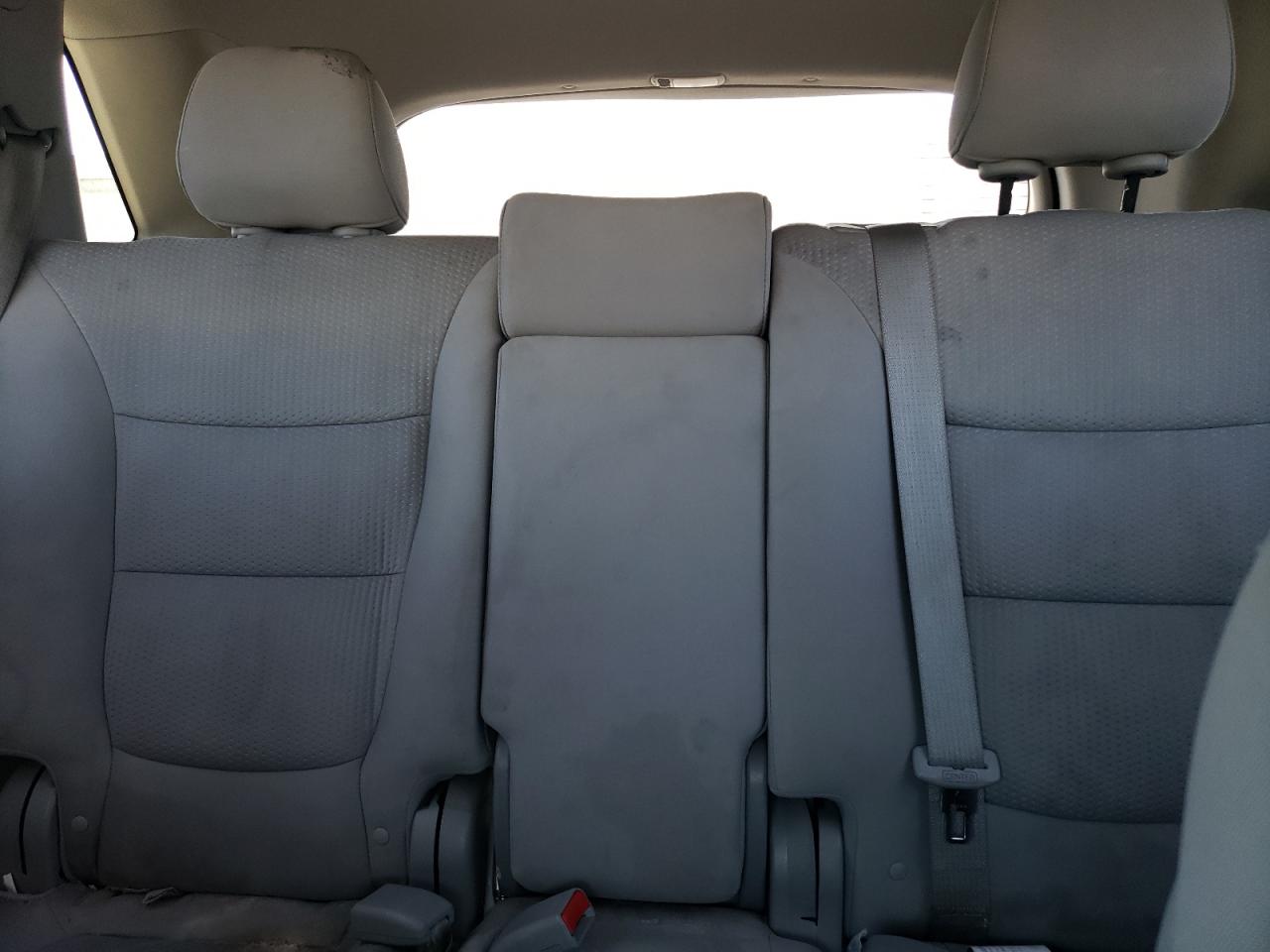 2011 Kia Sorento - Image 10