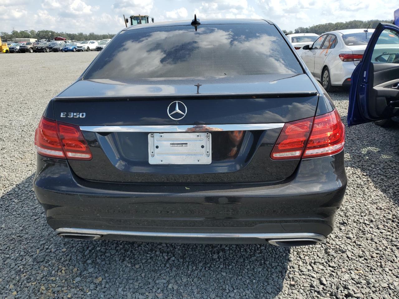 2015 Mercedes-Benz E 350 VIN: WDDHF5KB8FB104624 Lot: 76401224