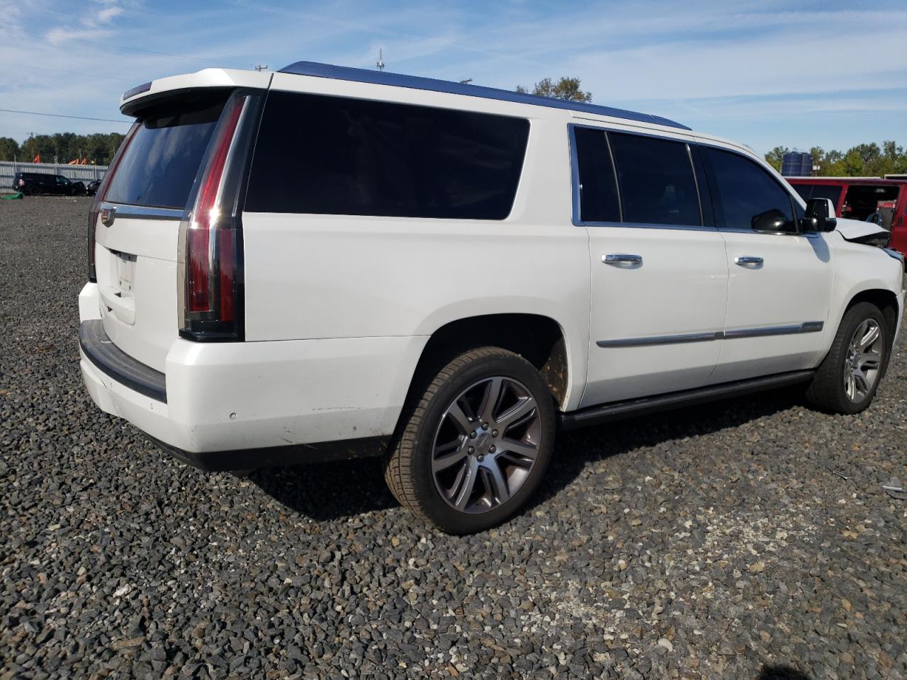 VIN 1GYS4JKJ4KR282810 2019 CADILLAC ESCALADE no.3