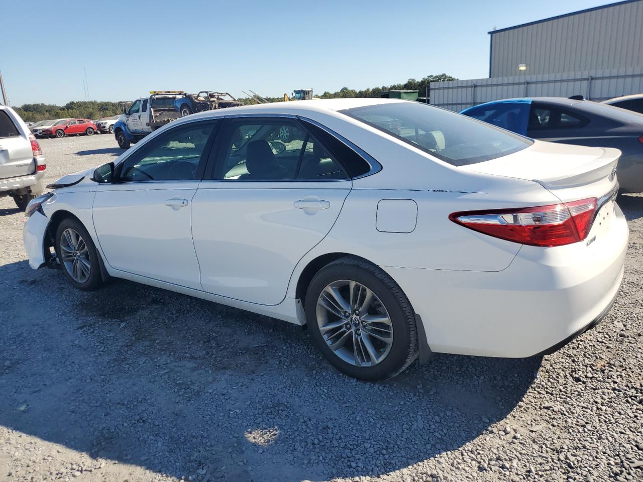 4T1BF1FK3GU529088 2016 TOYOTA CAMRY - Image 2