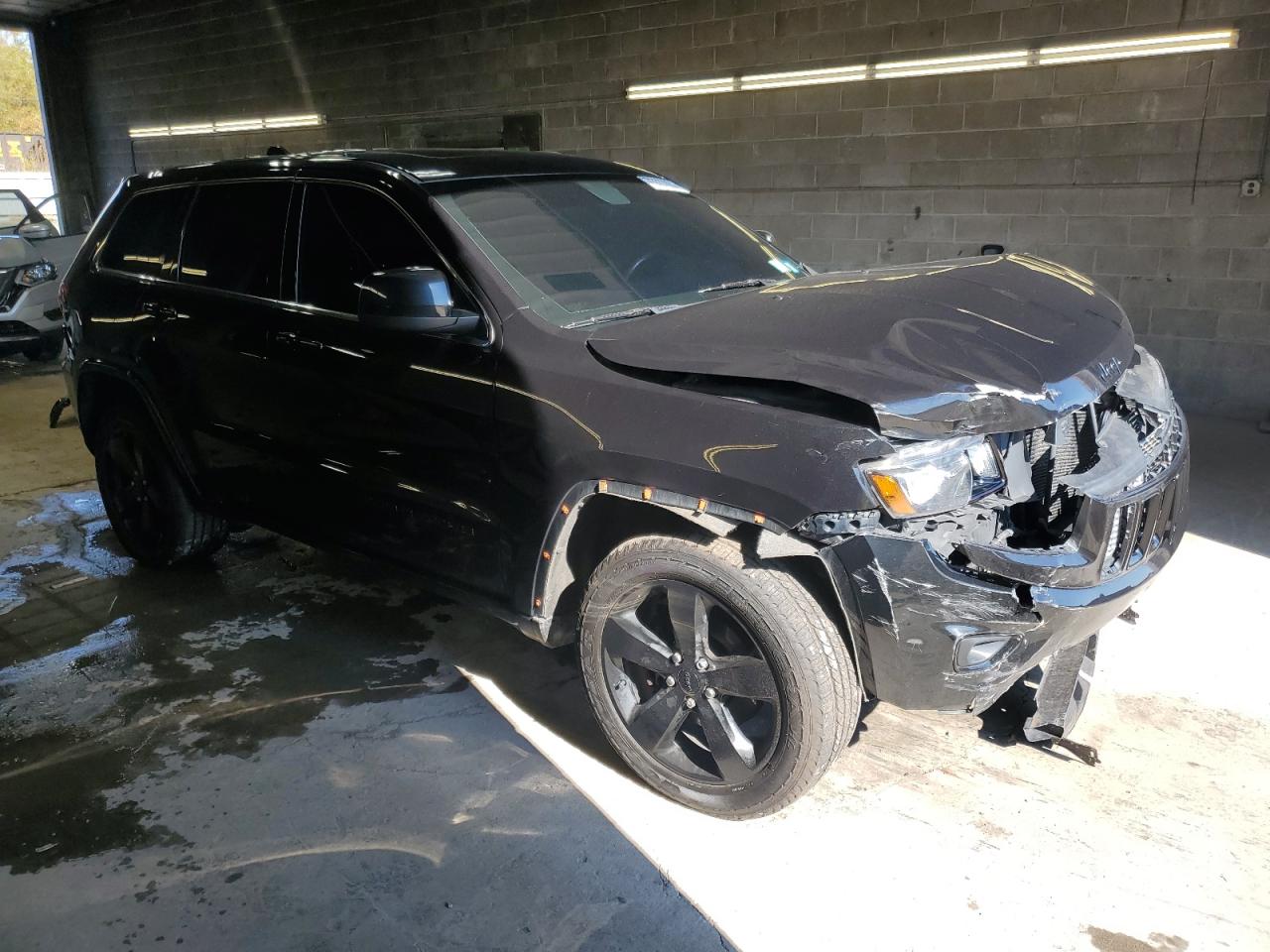 2015 Jeep Grand Cherokee - Image 4